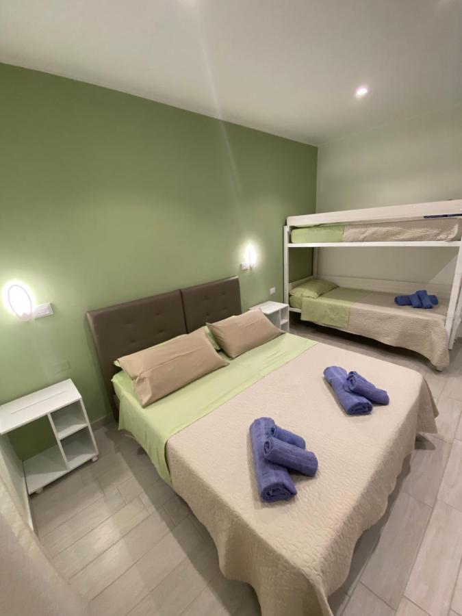 Casa Quadrifoglio Apartment ตารันโต ภายนอก รูปภาพ